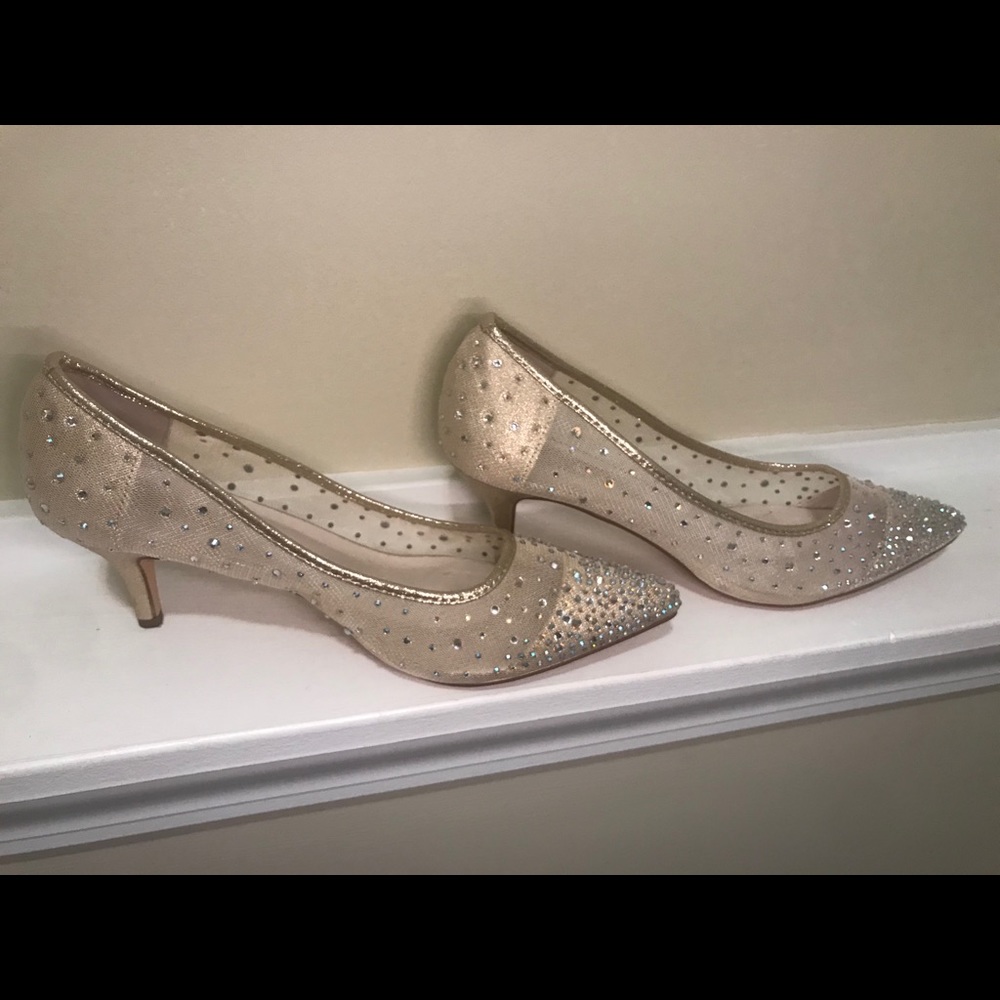 DE BLOSSOM Hurley Nude Mid-Heels with Crystals